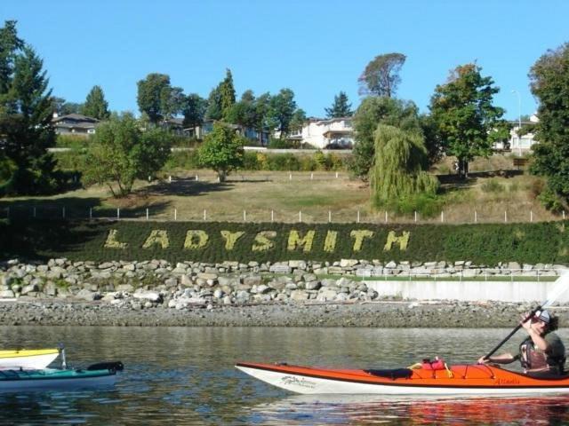 Ladysmith Harbour View House Hotel Exterior photo
